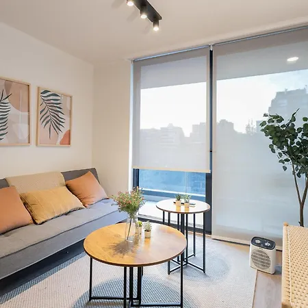 Luminous Apartment For 5 In Ricardo Lyon